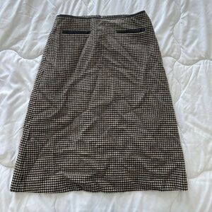 Classic Houndstooth Pencil Skirt